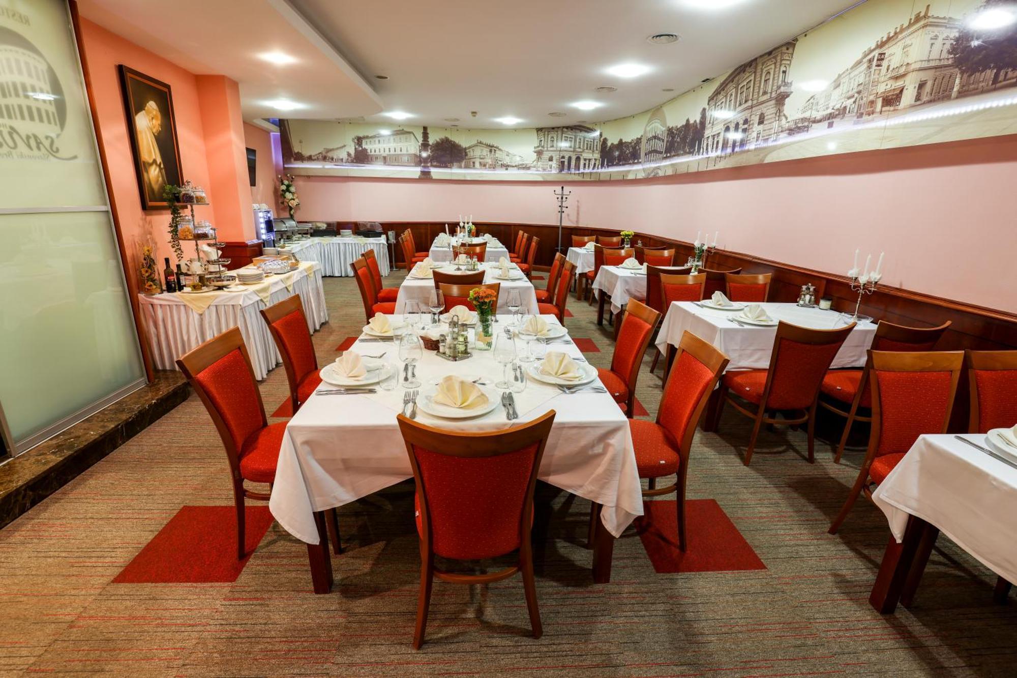 Hotel Savus Slavonski Brod Bagian luar foto