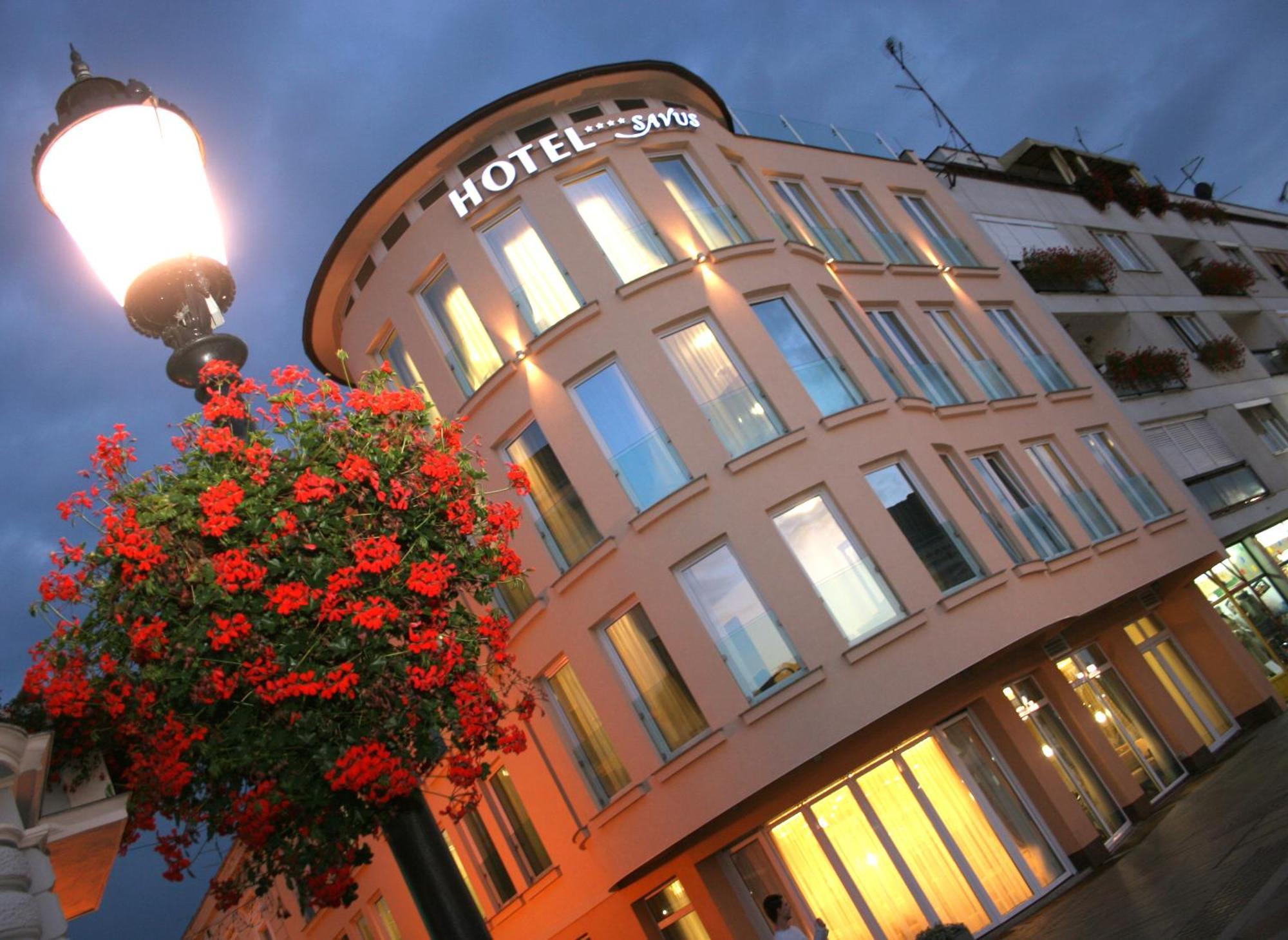 Hotel Savus Slavonski Brod Bagian luar foto
