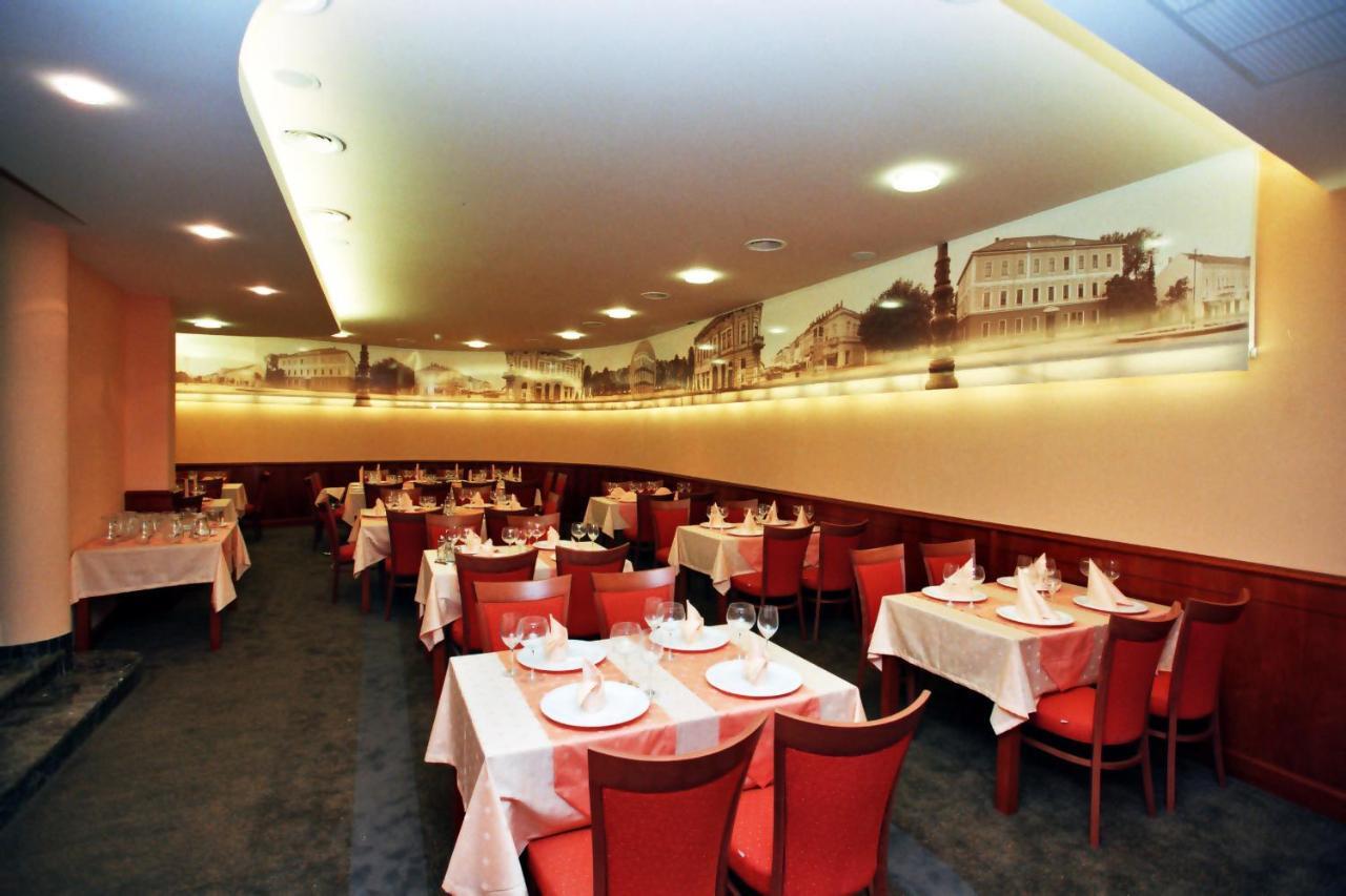 Hotel Savus Slavonski Brod Bagian luar foto